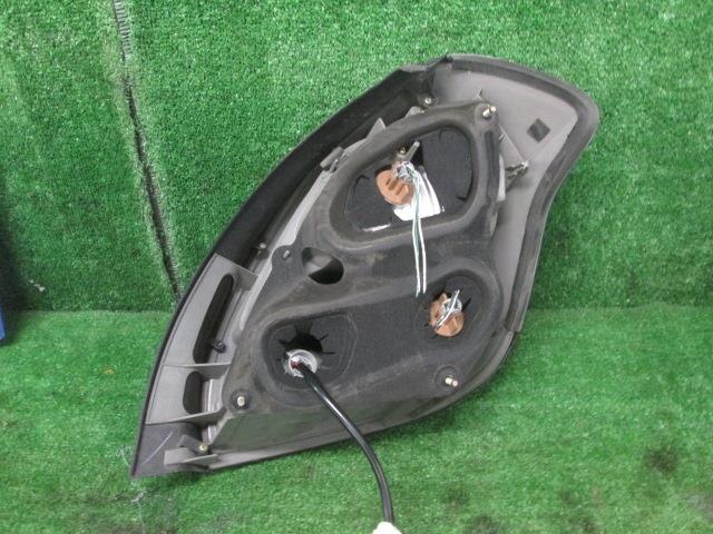 Left Tail Light TOYOTA Verossa 2001 TA-GX115 — photo 3