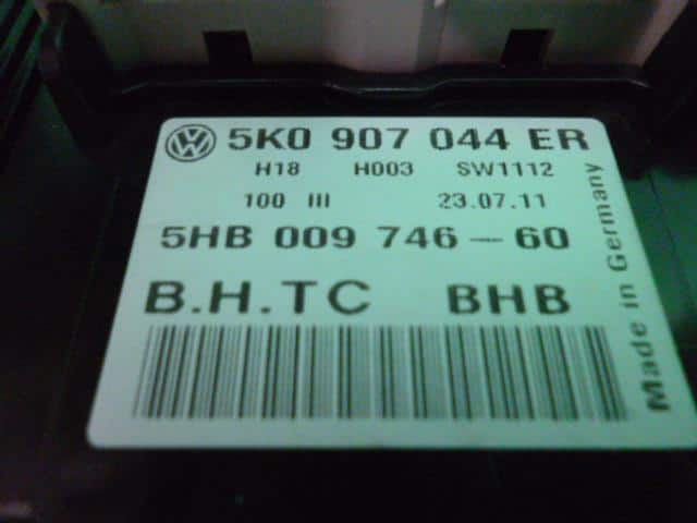 A/C Control Panel VOLKSWAGEN Golf 2011 DBA-1KCAX — photo 2