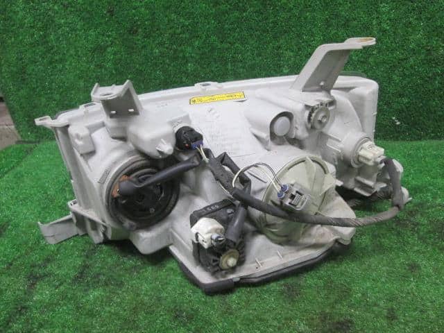 Right Headlight TOYOTA bB 2005 CBA-NCP35 — photo 3