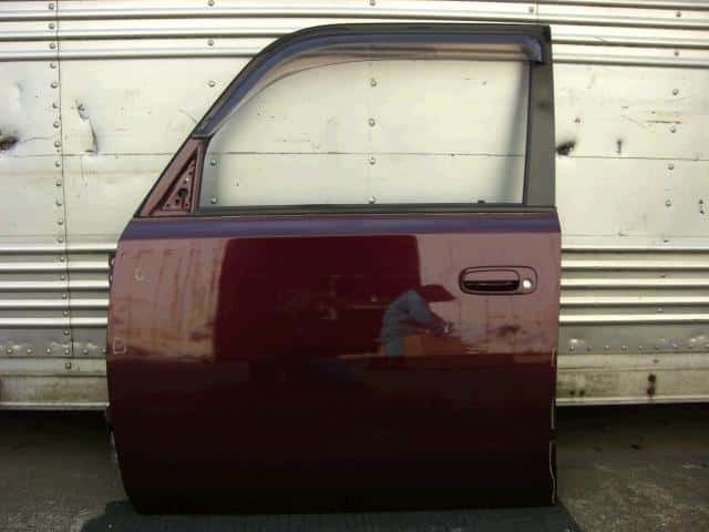 Front Left Door Assembly TOYOTA bB 2000 GH-NCP35 — photo 1