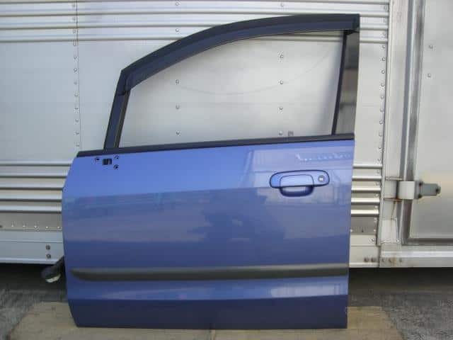 Front Left Door Assembly MAZDA Premacy 1999 GF-CP8W C10059020P — photo 1