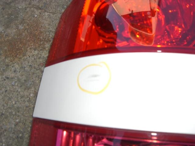 Left Tail Light TOYOTA Noah 2003 TA-AZR60 — photo 2