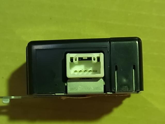 Control Unit TOYOTA Ipsum 2001 TA-ACM21 — photo 2