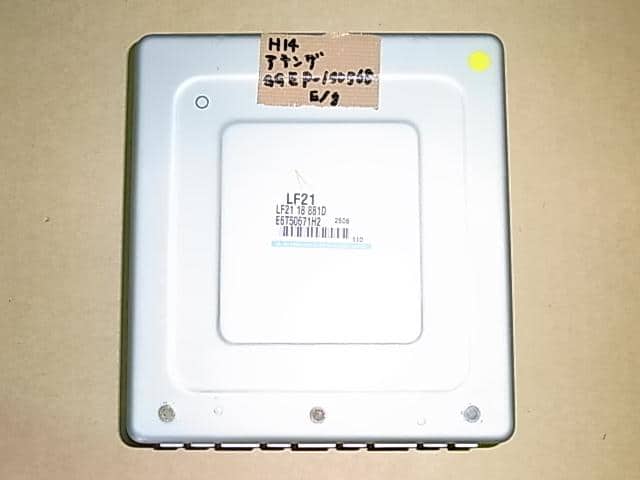 Engine Control Unit MAZDA Atenza 2002 LA-GGEP LF2118881D — photo 1
