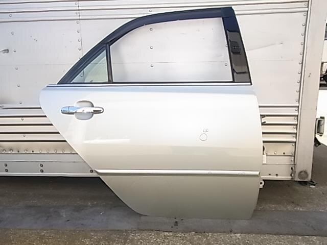 Rear Right Door Assembly TOYOTA Mark II 2001 TA-GX110 — photo 1