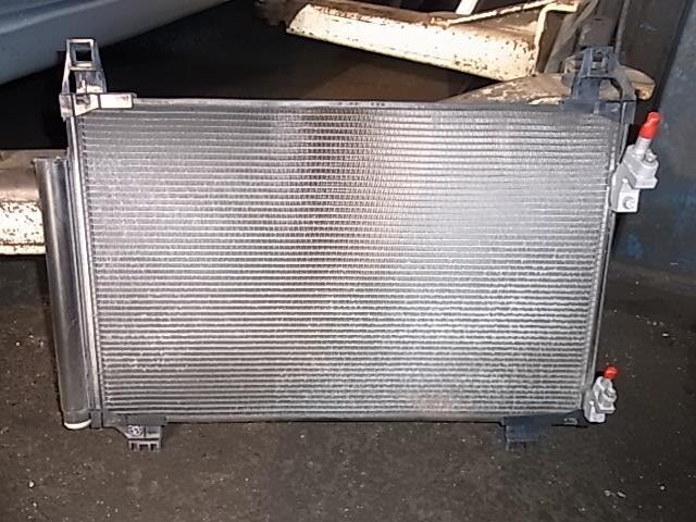 Condenser TOYOTA Vitz 2005 DBA-SCP90 — photo 1