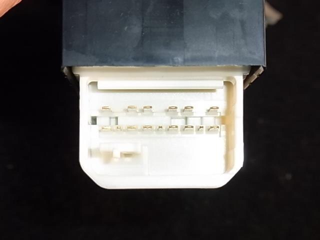Power Window Switch TOYOTA Vitz 2005 DBA-SCP90 — photo 2
