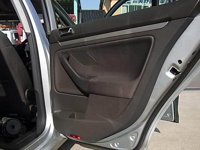Rear Right Door Assembly VOLKSWAGEN Golf Variant 2009 ABA-1KCAV — photo 3