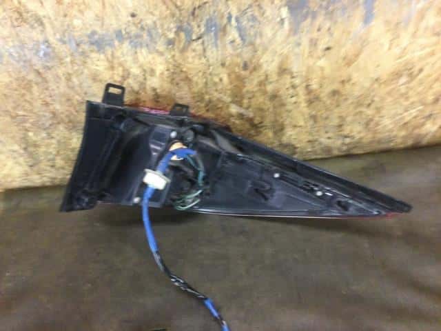 [possible house ] Premacy DBA-CWEFW Left Tail Lamp 20E LF-VDS 35J C513-51-160D — photo 3