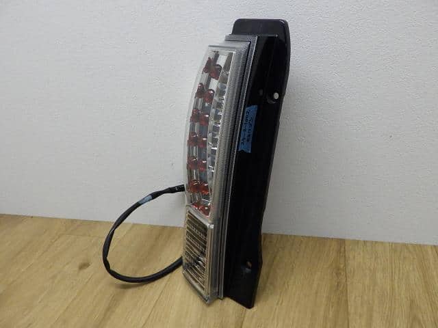 eK wagon H82W Left Tail Lamp light lens X42 SR RCL-010 8331A047 — photo 6