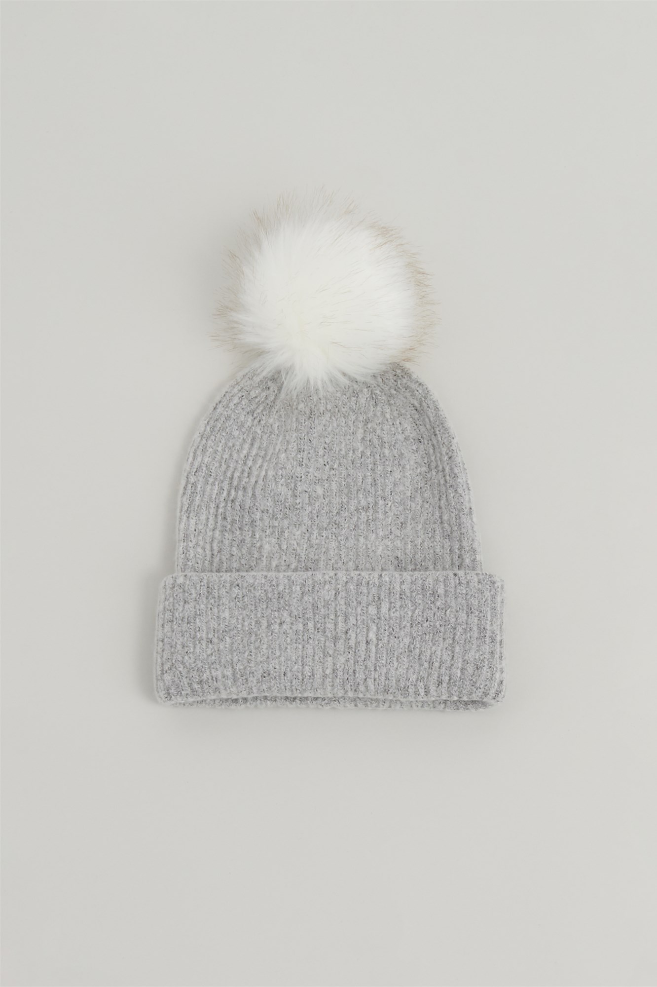 Pom Pom Beanie