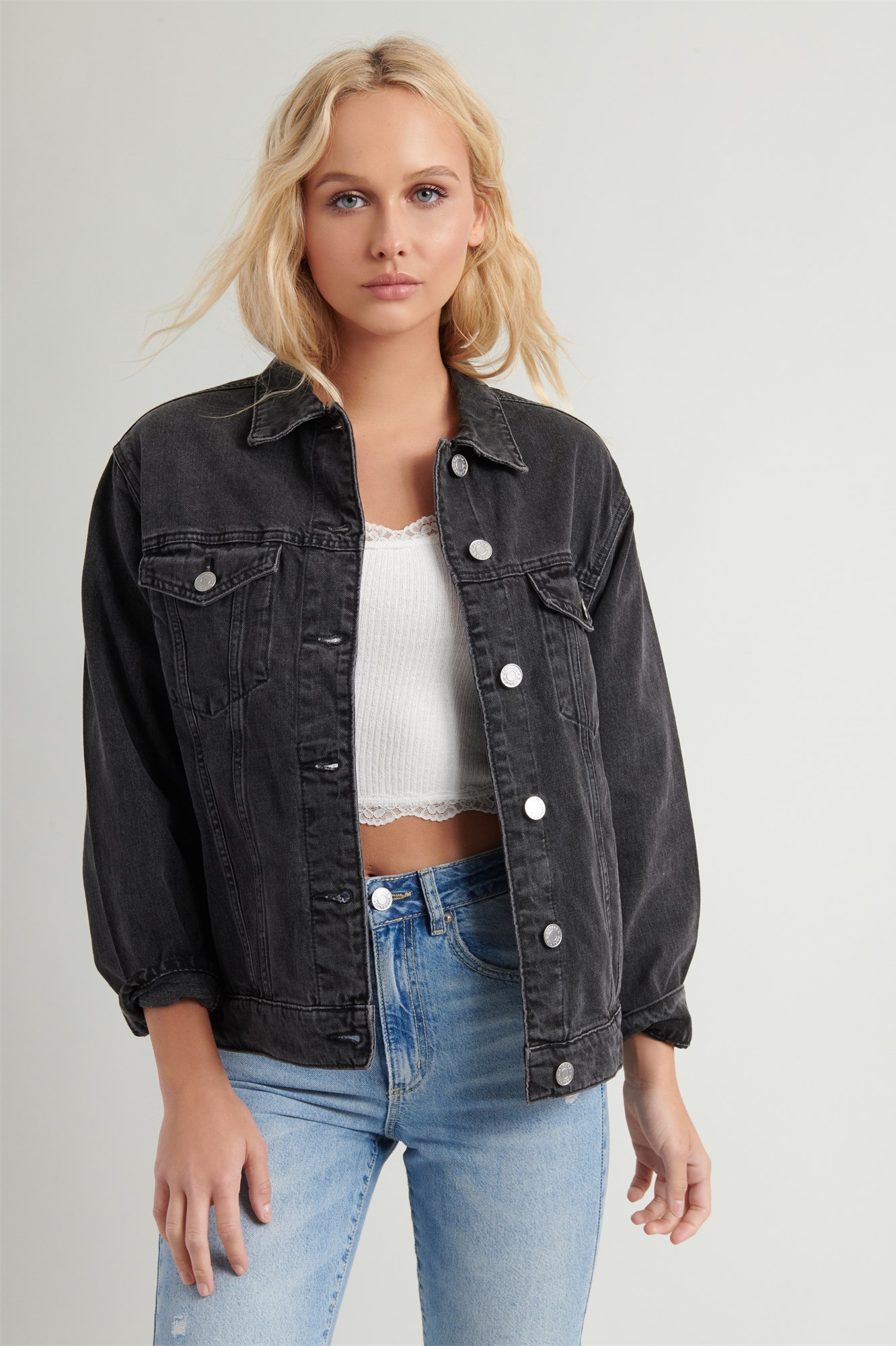 Boyfriend Denim Jacket - Black