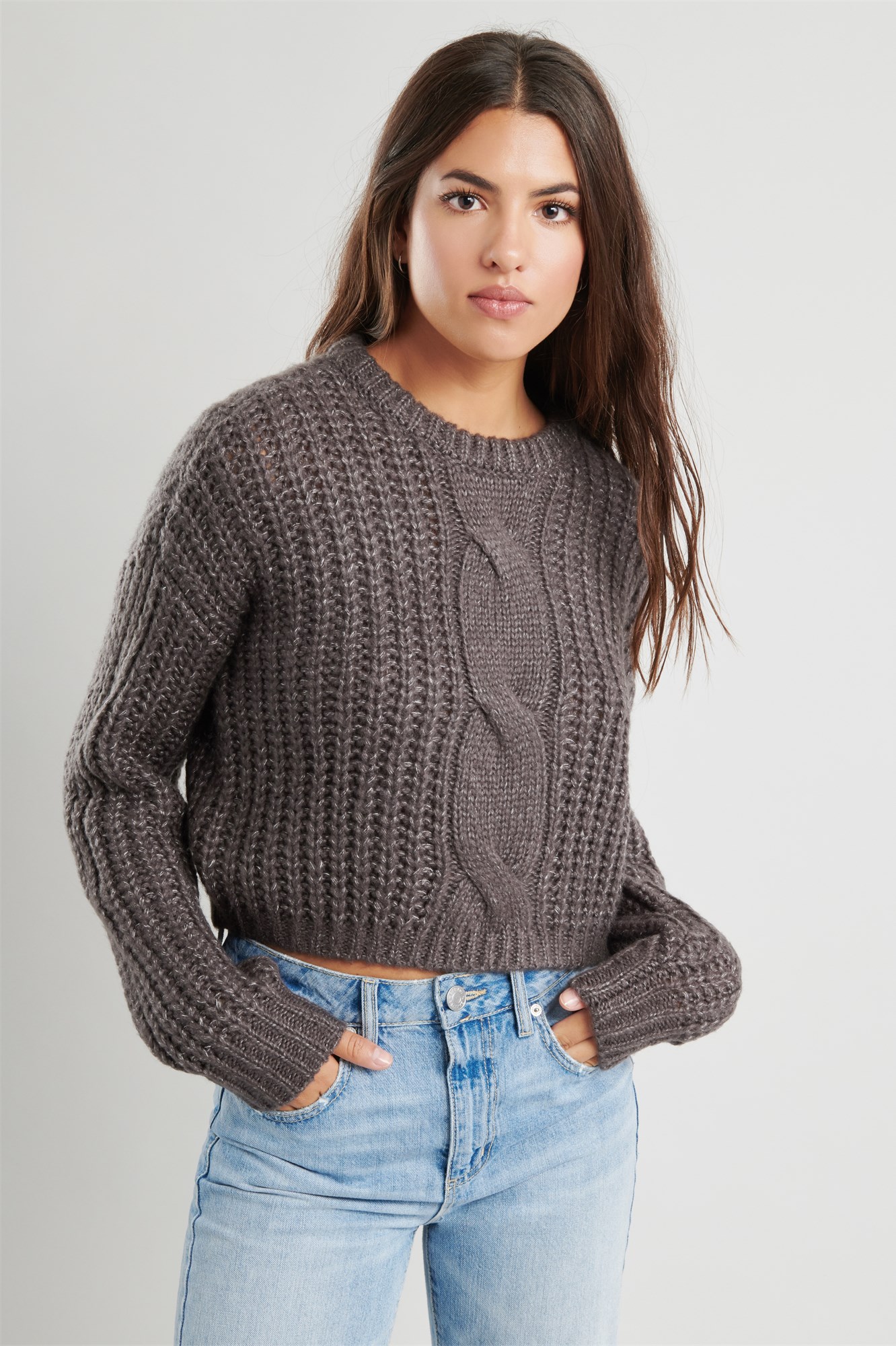 Crew Neck Cable Knit Sweater 