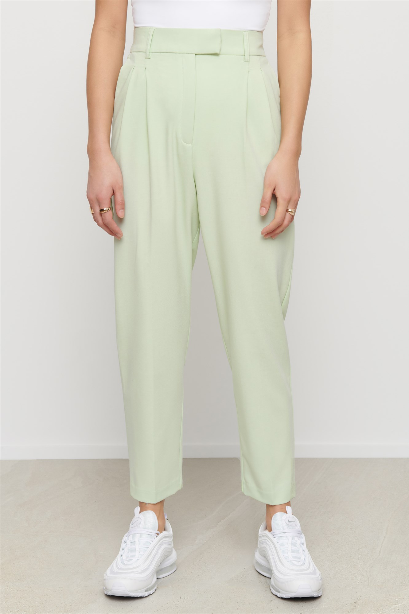 Gigi Carrot Pants with Pleat