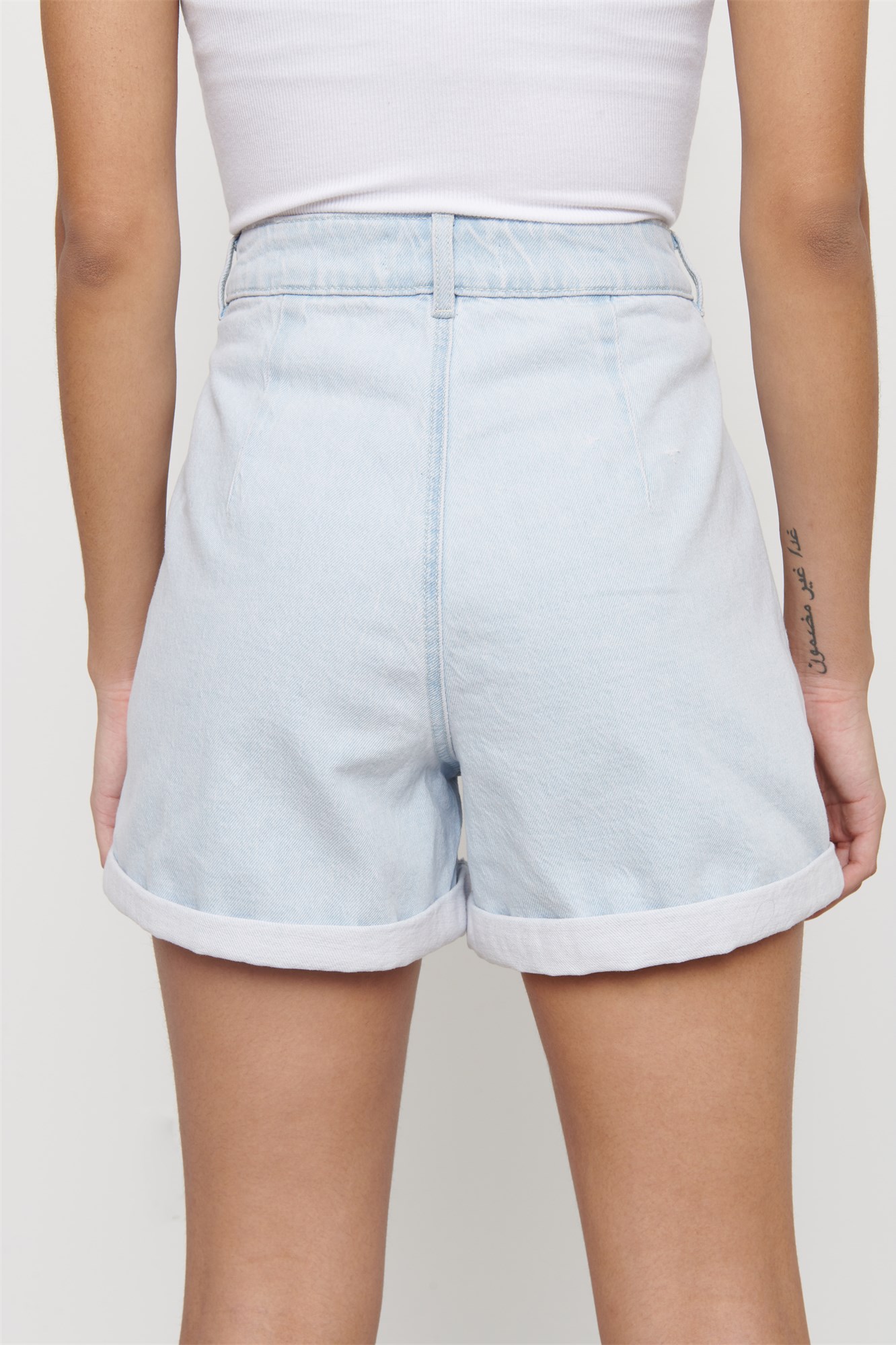 ETHOS | Ultra High Waist Pleated Jean Shorts