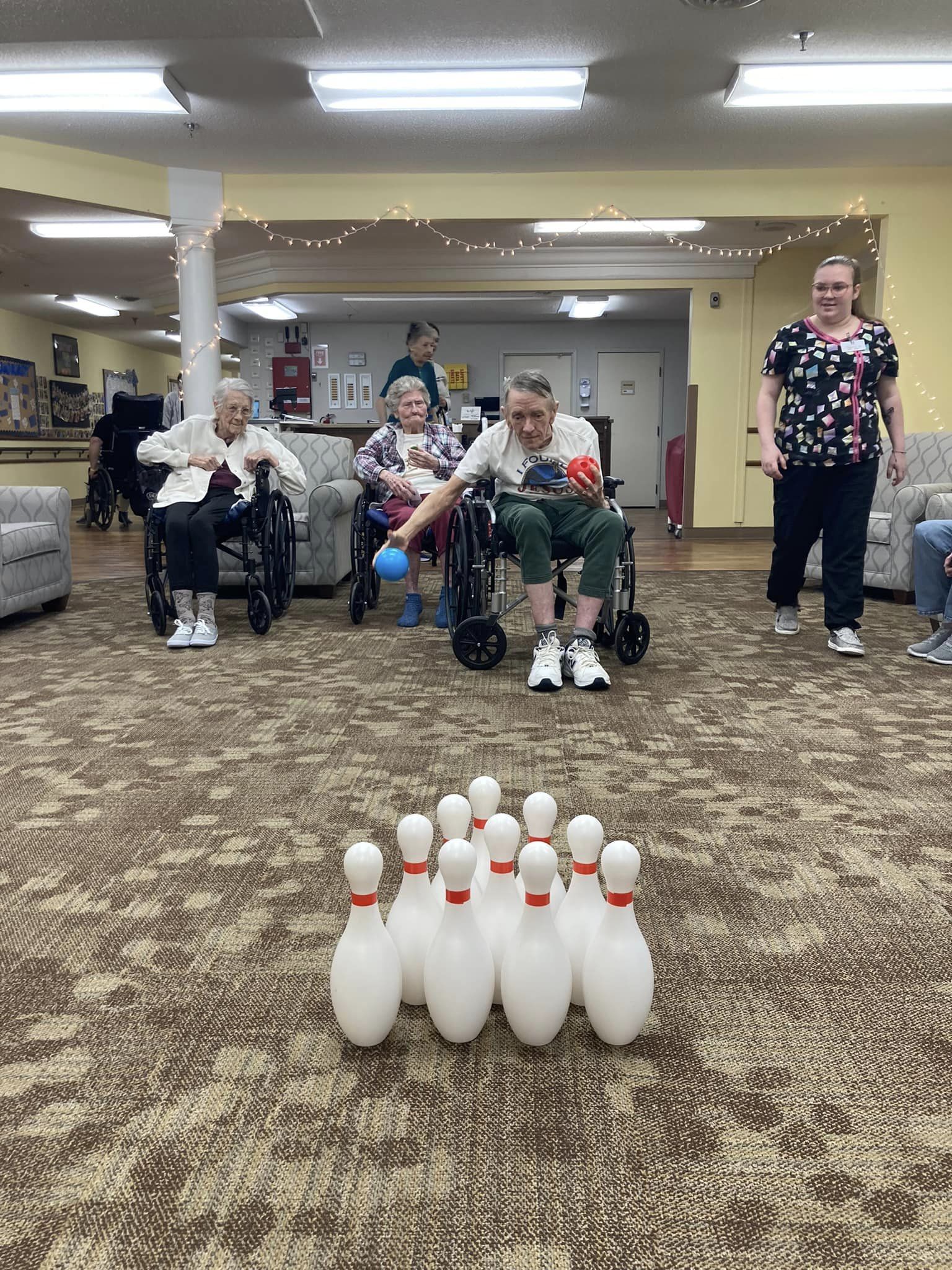 HutsonWood at Brazil organized a fun bowling experience for the Residents.