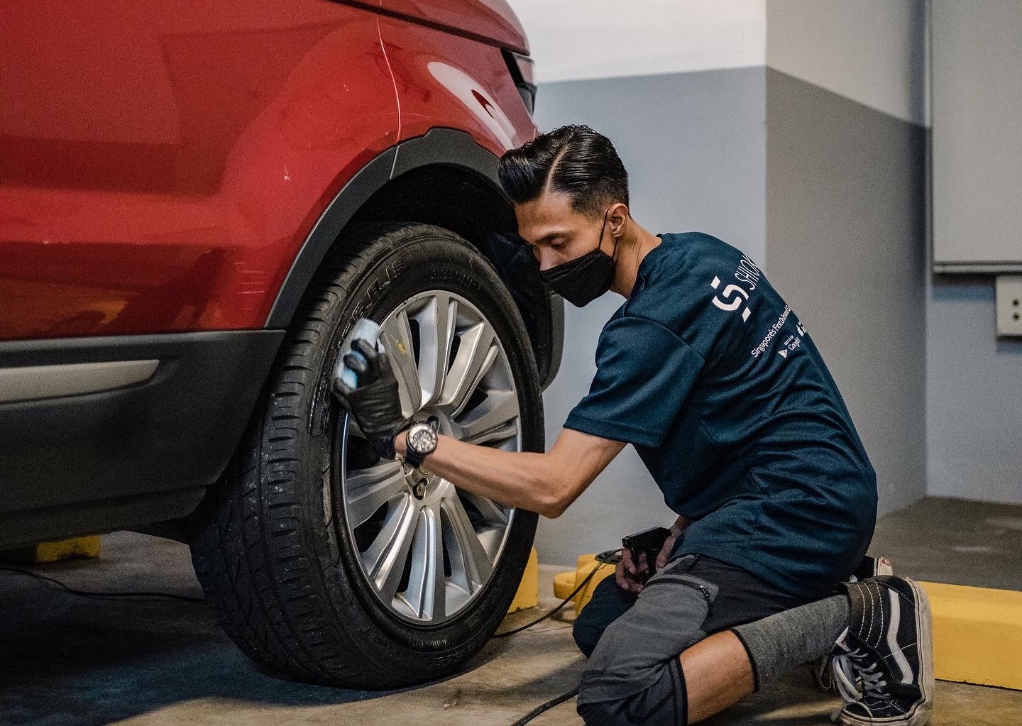 Car Polish Singapore: Be a Car Expert