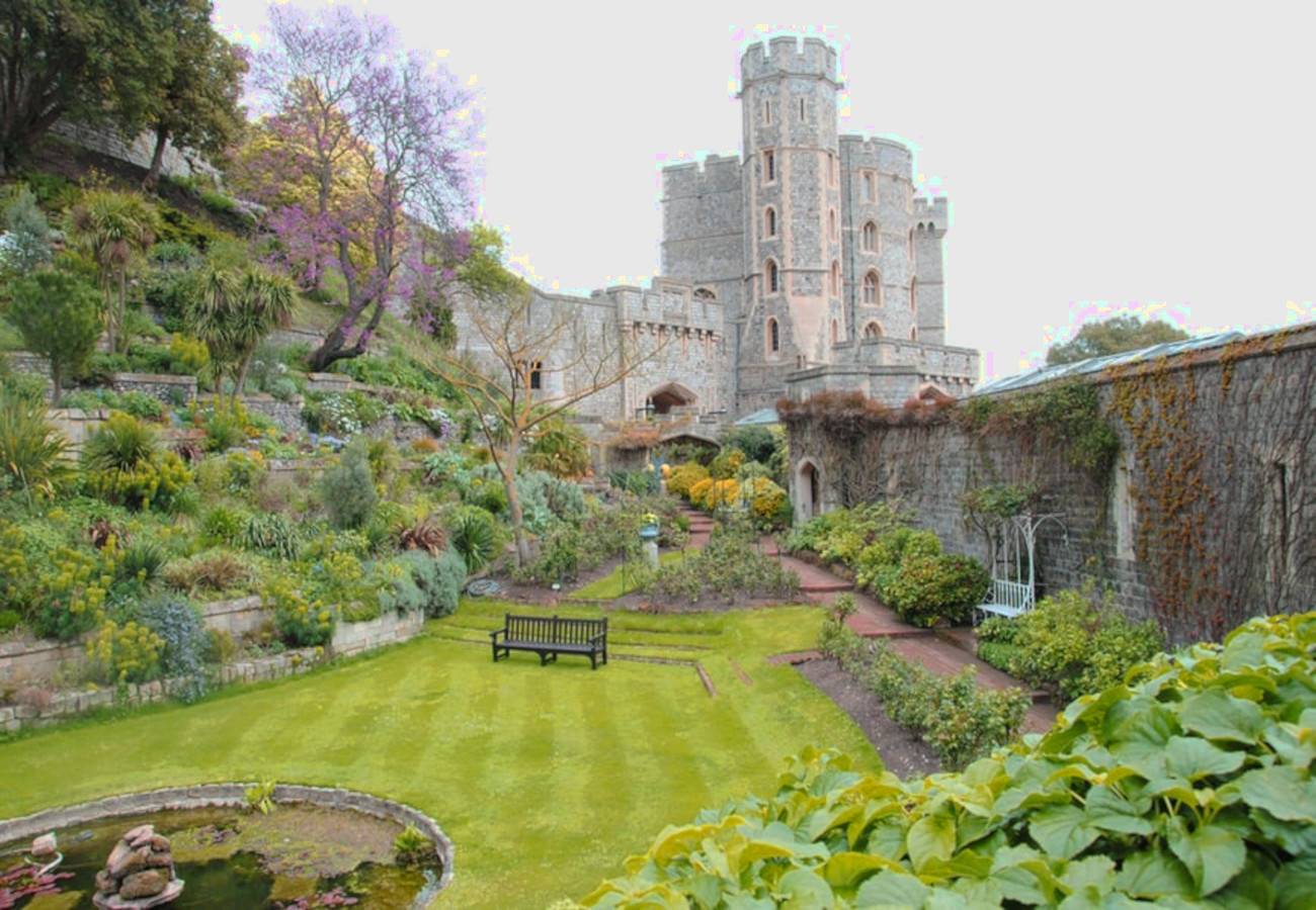 Windsor Castle, Stonehenge & Oxford