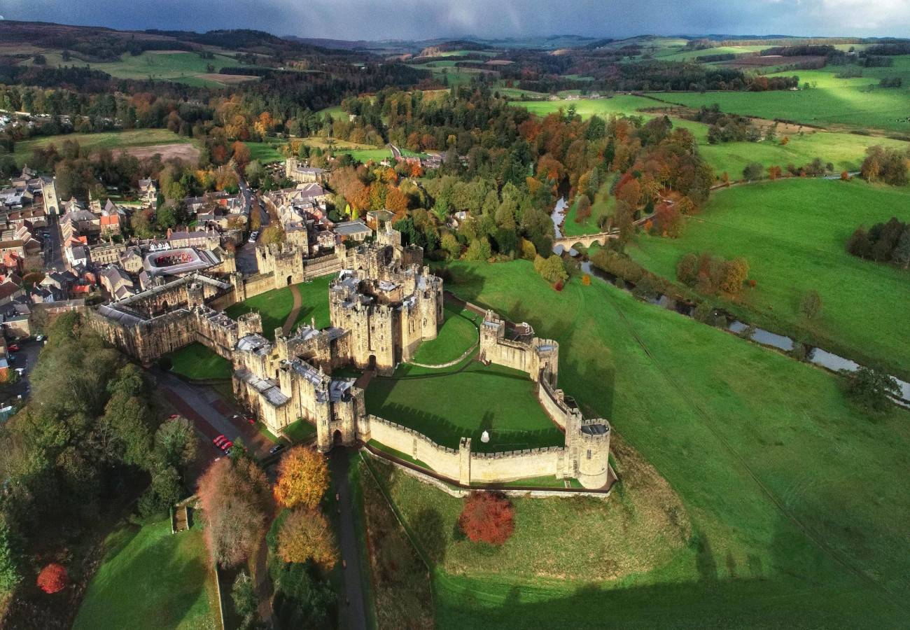 Alnwick Castle Day Tour