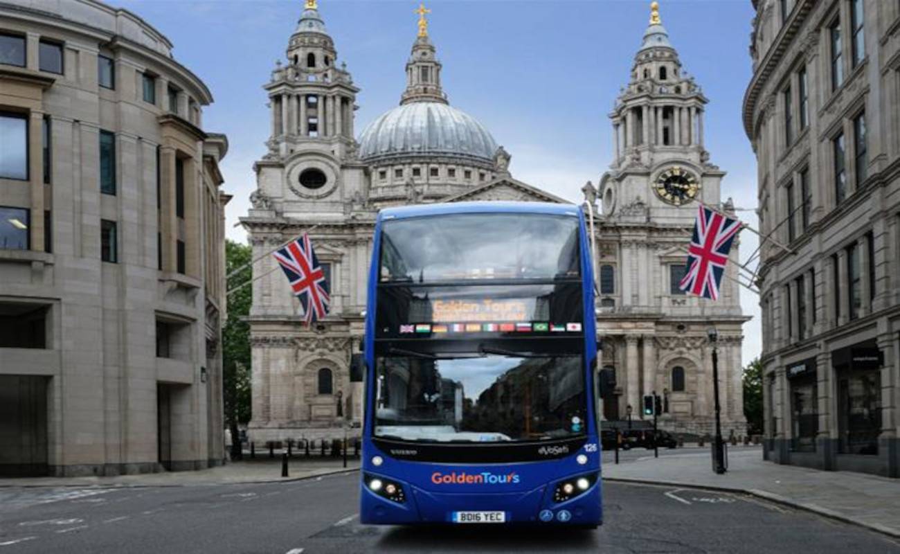 Hop-On Hop-Off Bus & Tower of London