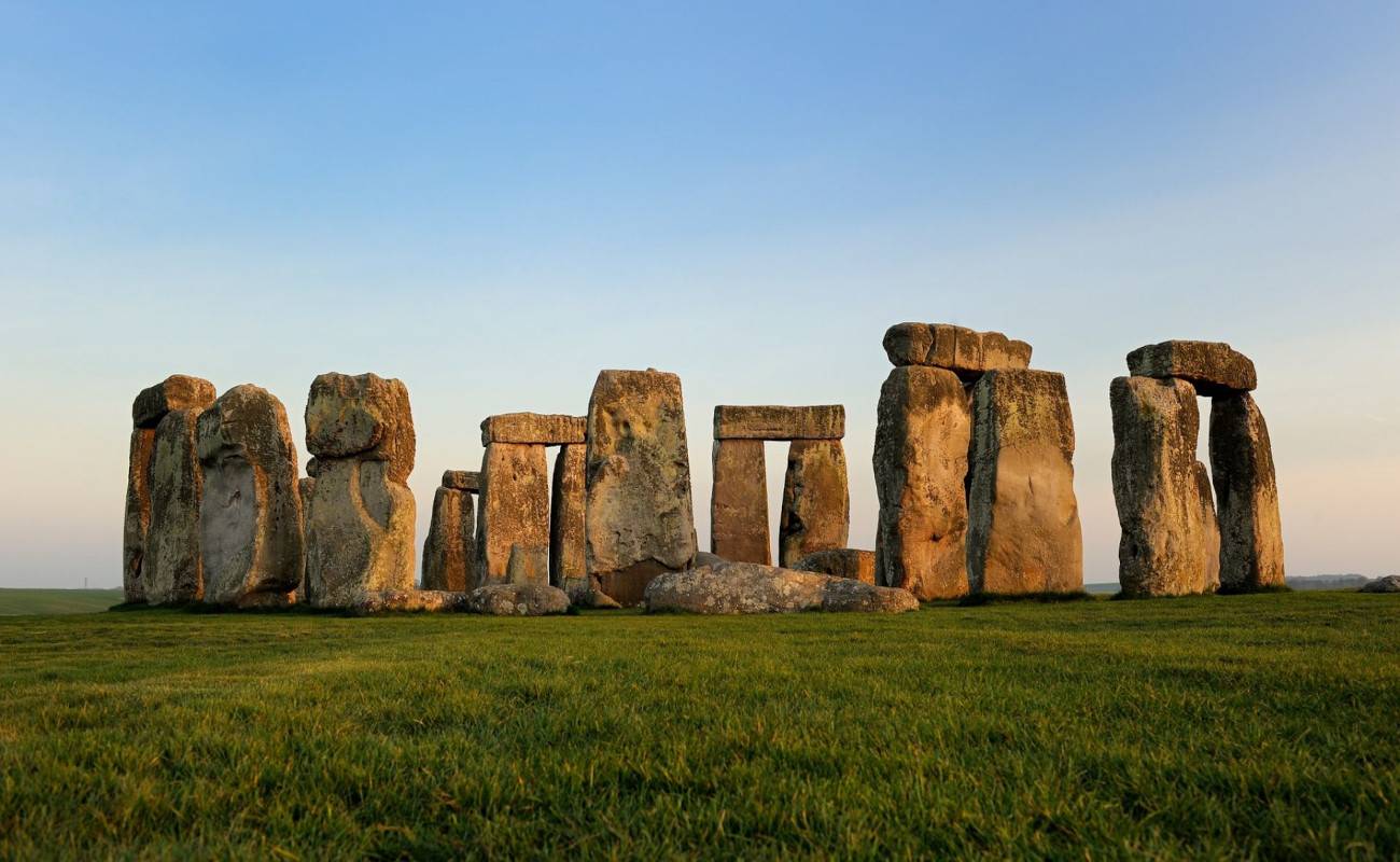 Stonehenge & Windsor