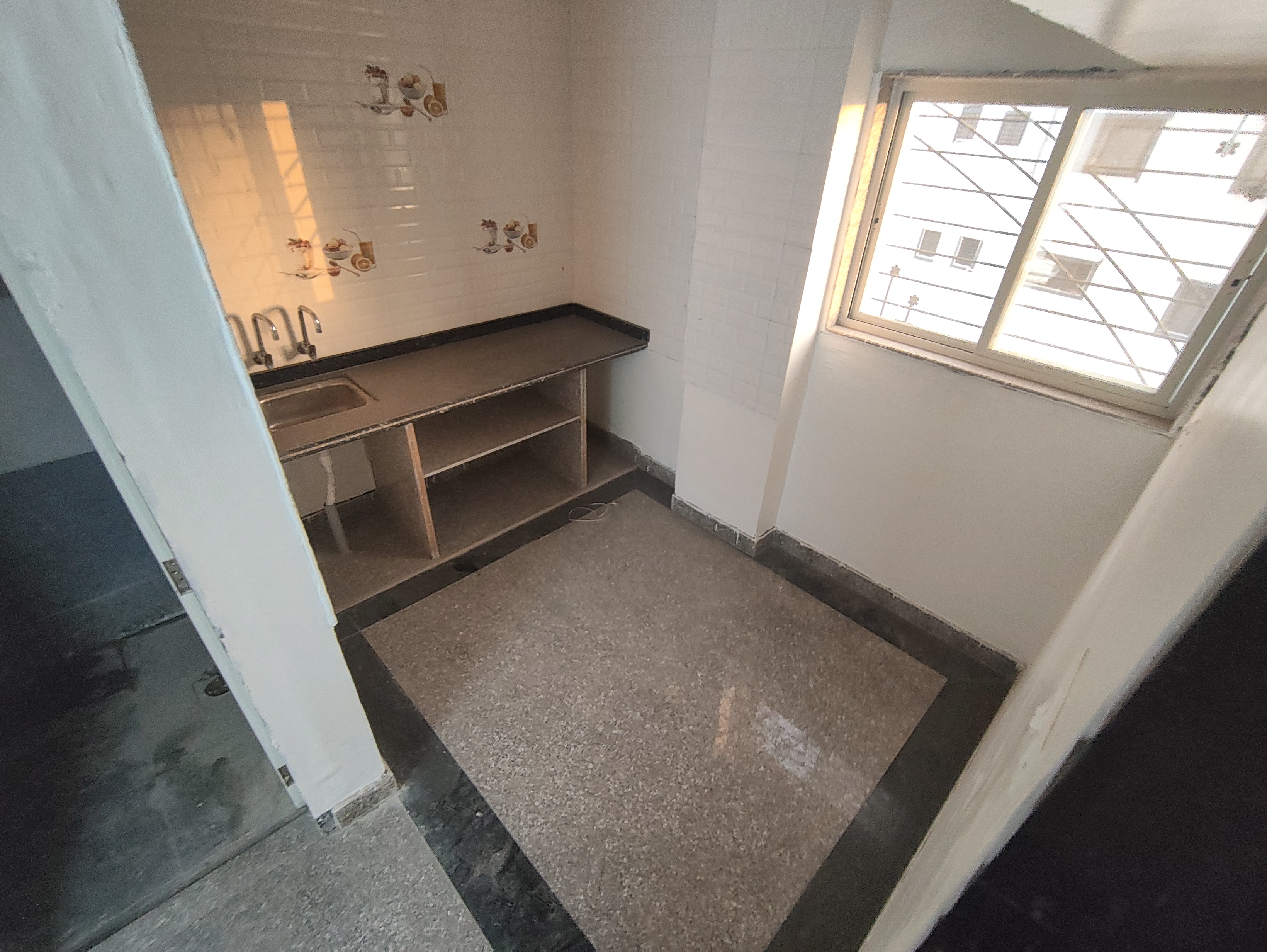 🏡 1 BHK Flat for Rent – Near Dharmaraj Chowk