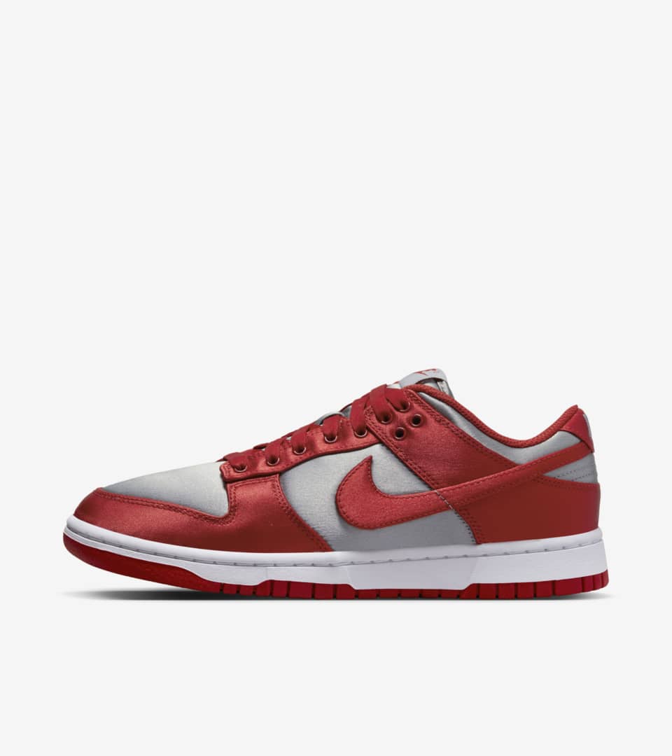 Women's Dunk Low Varsity Red and Medium Grey Raffles