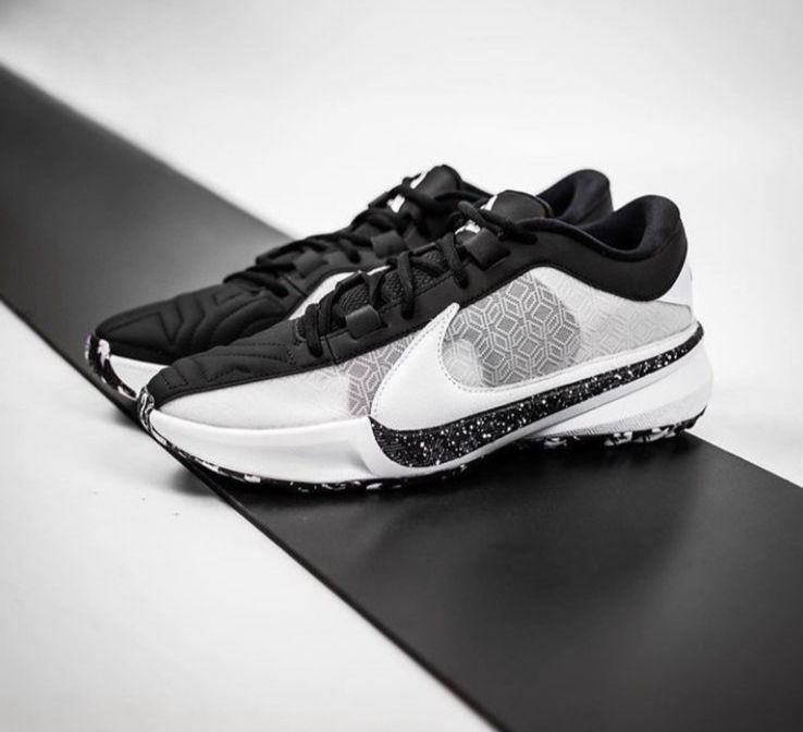 Nike Zoom Freak 5 Oreo