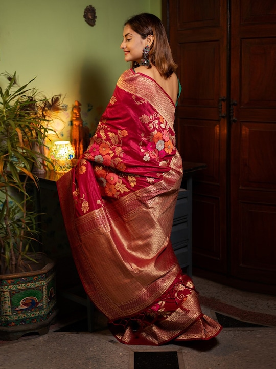 Apaapi Floral Woven Design Zari Saree