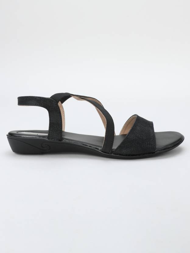 Women Flats Sandal  (White , 6)