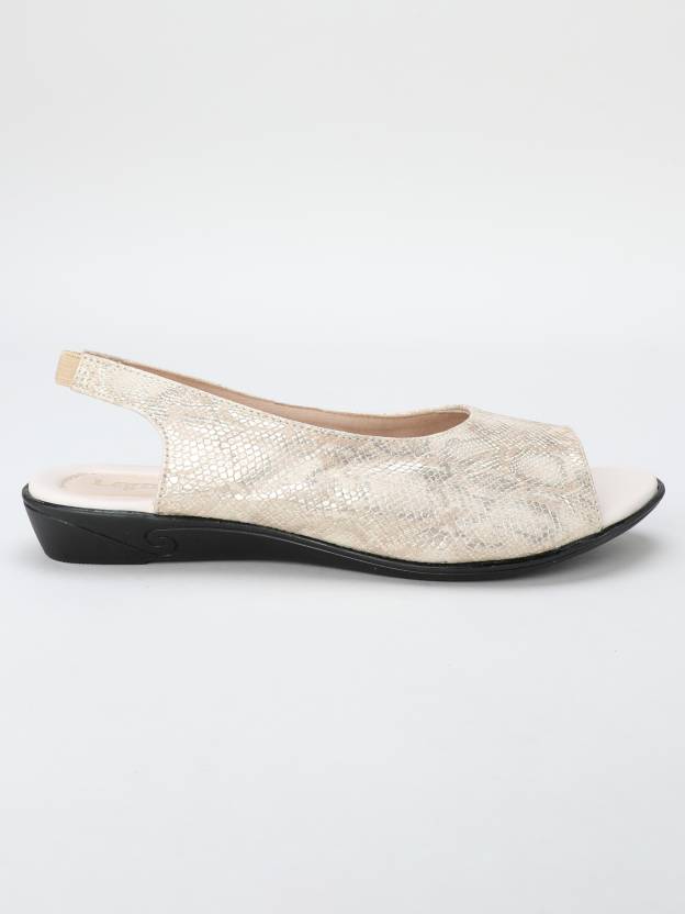 Women Flats Sandal  (Black , 7)