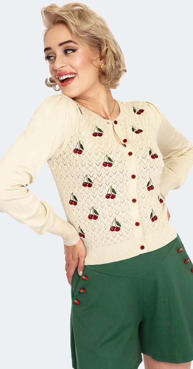 Vintage 1940´s- Knitted Cardigan with Cherries in Cream