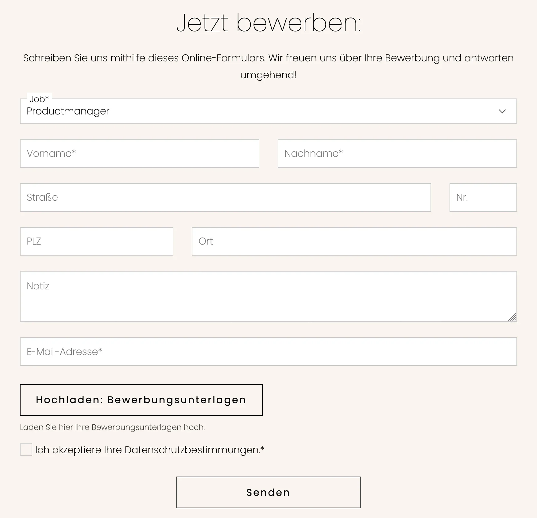 Online-Bewerbungsformular für die Position des Product Managers, mit Feldern für Vorname, Nachname, Adresse, PLZ, Ort, Notiz und E-Mail-Adresse sowie der Möglichkeit, Bewerbungsunterlagen hochzuladen.