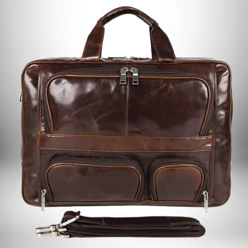 sacoche medecin en cuir marron avec une bandoulière.