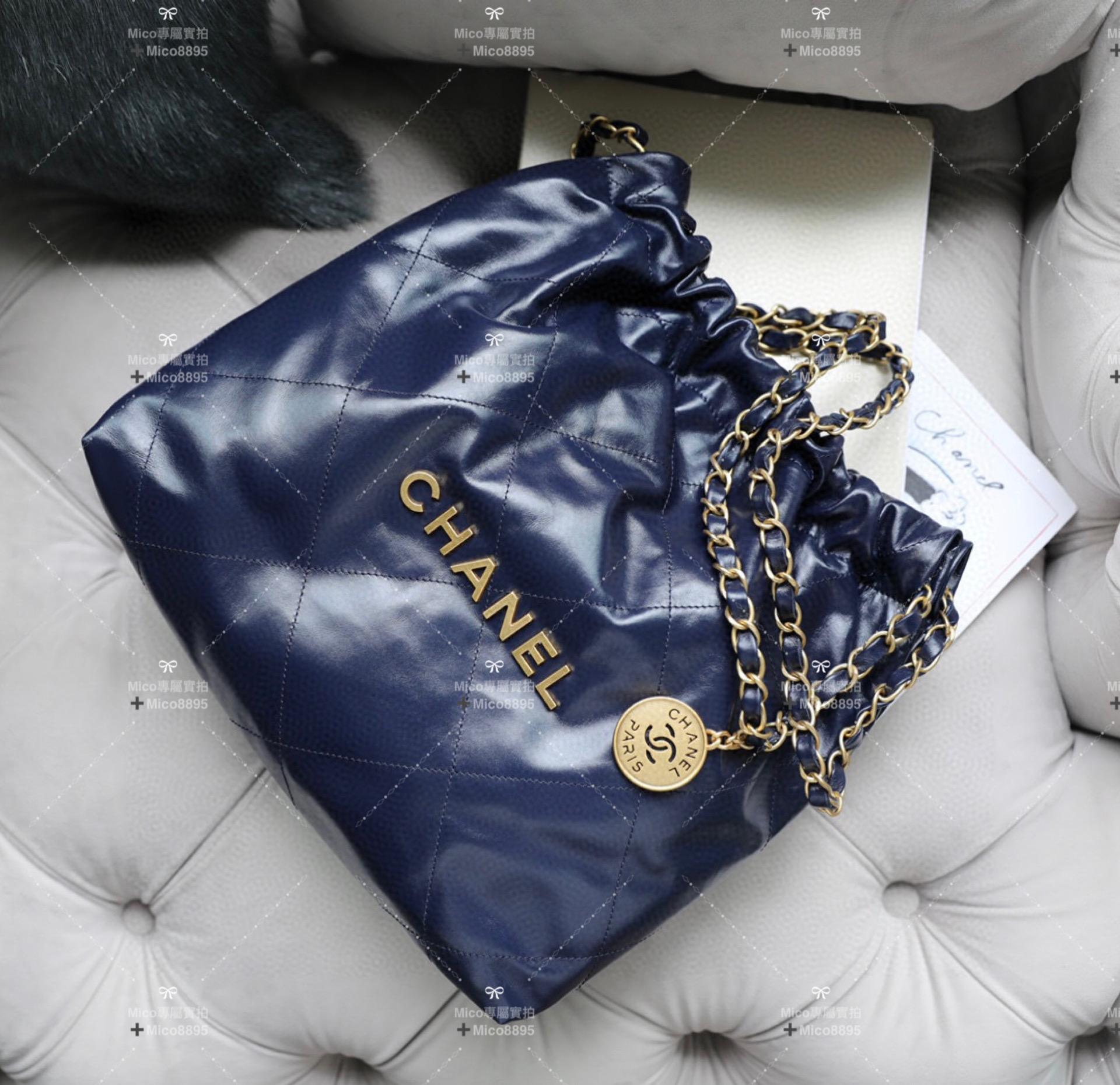 CHANEL 𝟮𝟮𝘀 |  海軍藍/金字 小號 22包 尺寸：𝟹𝟻*𝟹𝟽*𝟽 𝚌𝚖