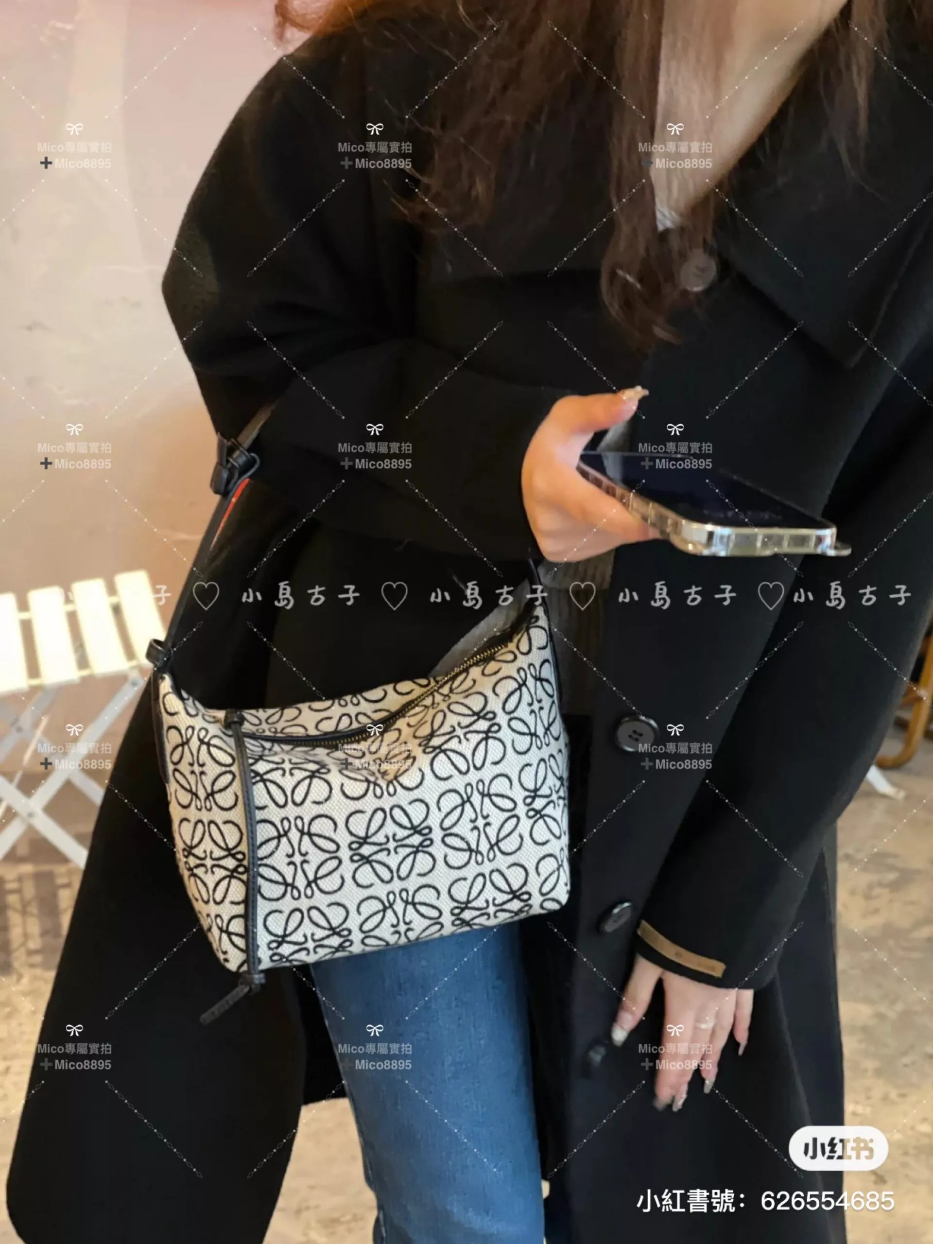 LOEWE 米白x黑 Cubi Anagram 提花小牛皮單肩包/手提包 size：21*17*12.5cm