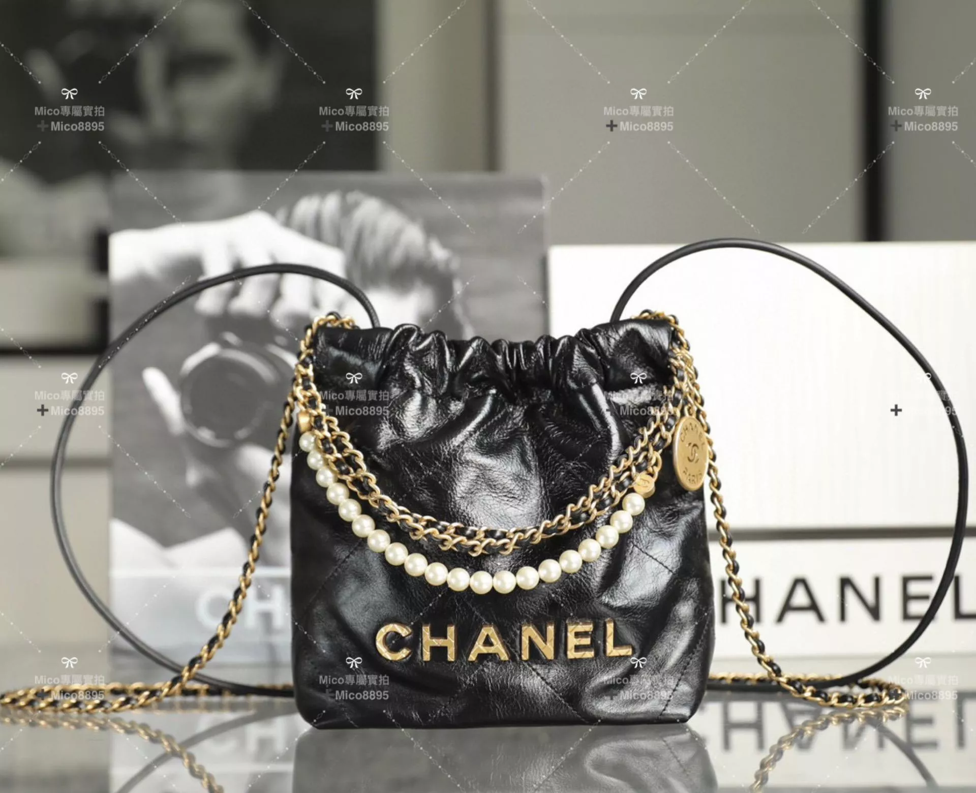 CHANEL 春夏系列 火爆珍珠鏈條𝖬𝗂𝗇𝗂 𝟤𝟤𝖡𝖺𝗀♥黑色/牛皮𝖩𝖾𝗇𝗇𝗂𝖾同款 尺寸：𝟣𝟫*𝟤𝟢*𝟨 𝖼𝗆