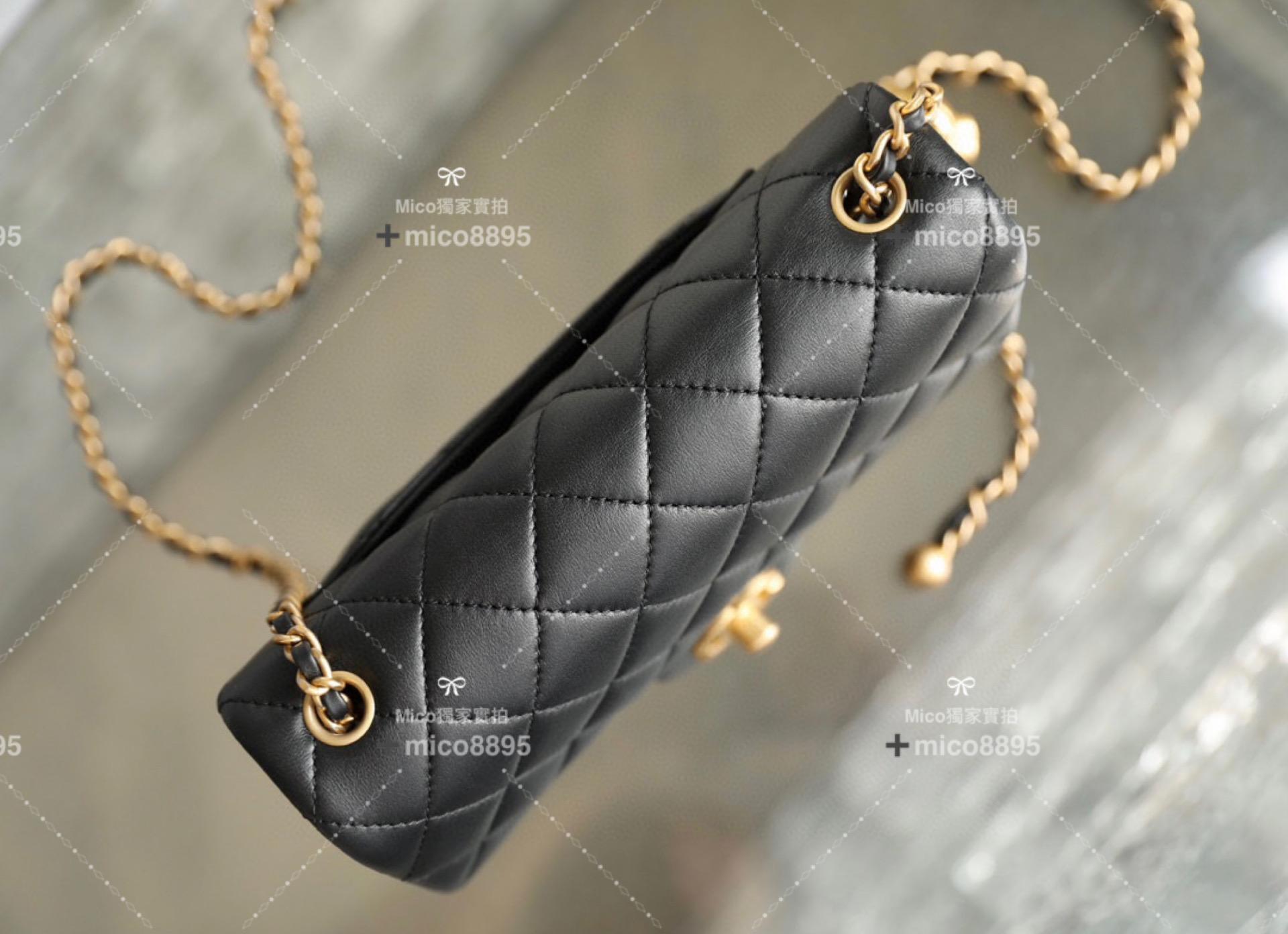 CHANEL 專櫃新版本 金球口蓋包 金屬球調節扣 大𝗆𝗂𝗇𝗂 黑色🖤 小羊皮 20cm