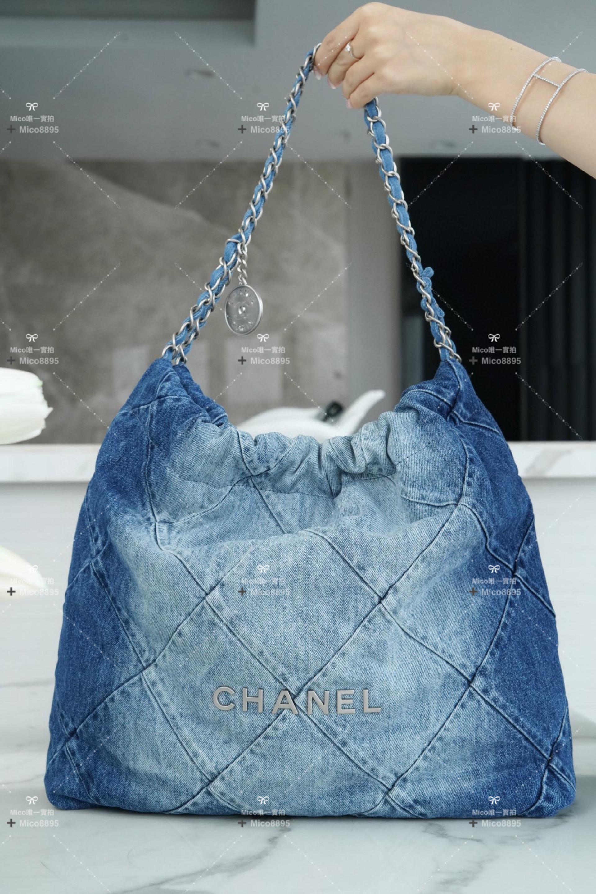 CHANEL 慵懶隨性風格 中號 丹寧/牛仔款 22Bag/22包 尺寸：39*42*8cm