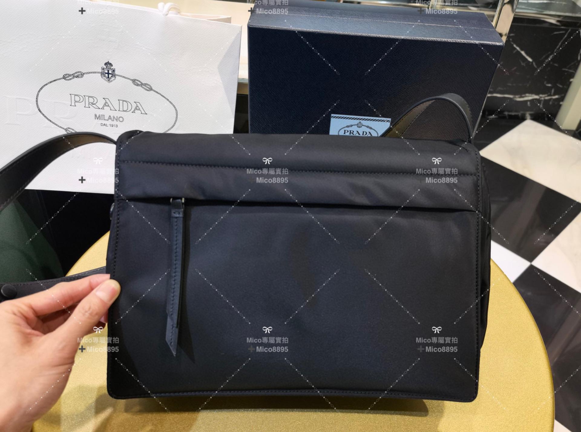 PRADA 中號 尼龍加襯斜挎包/郵差包/旅行包 男包/女包 Size:寬30x高21.5x底12cm