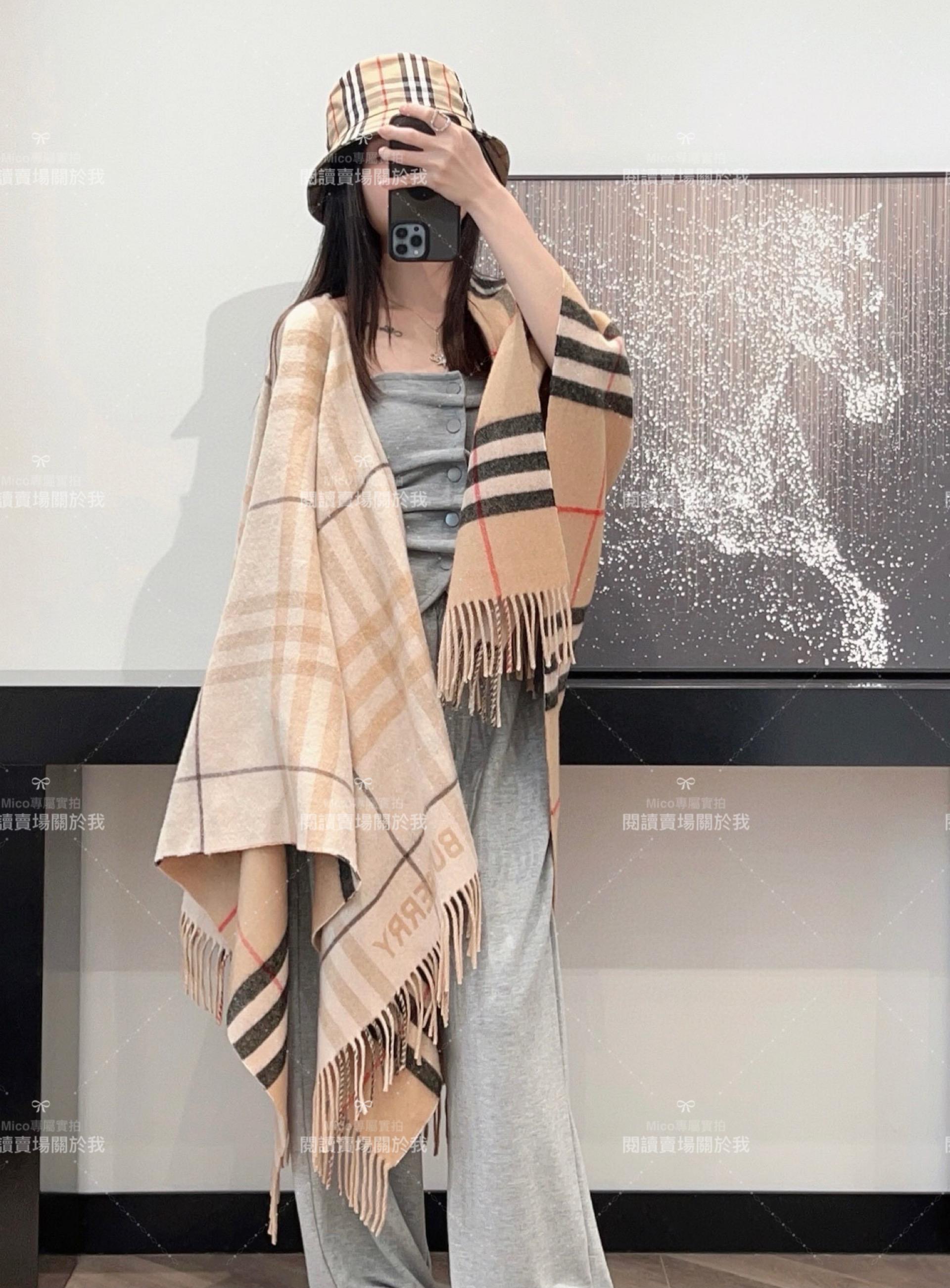 Burberry 新 拼色羊絨斗篷 披肩外套 香檳色 · - 137x152cm 成份 100%山羊絨 