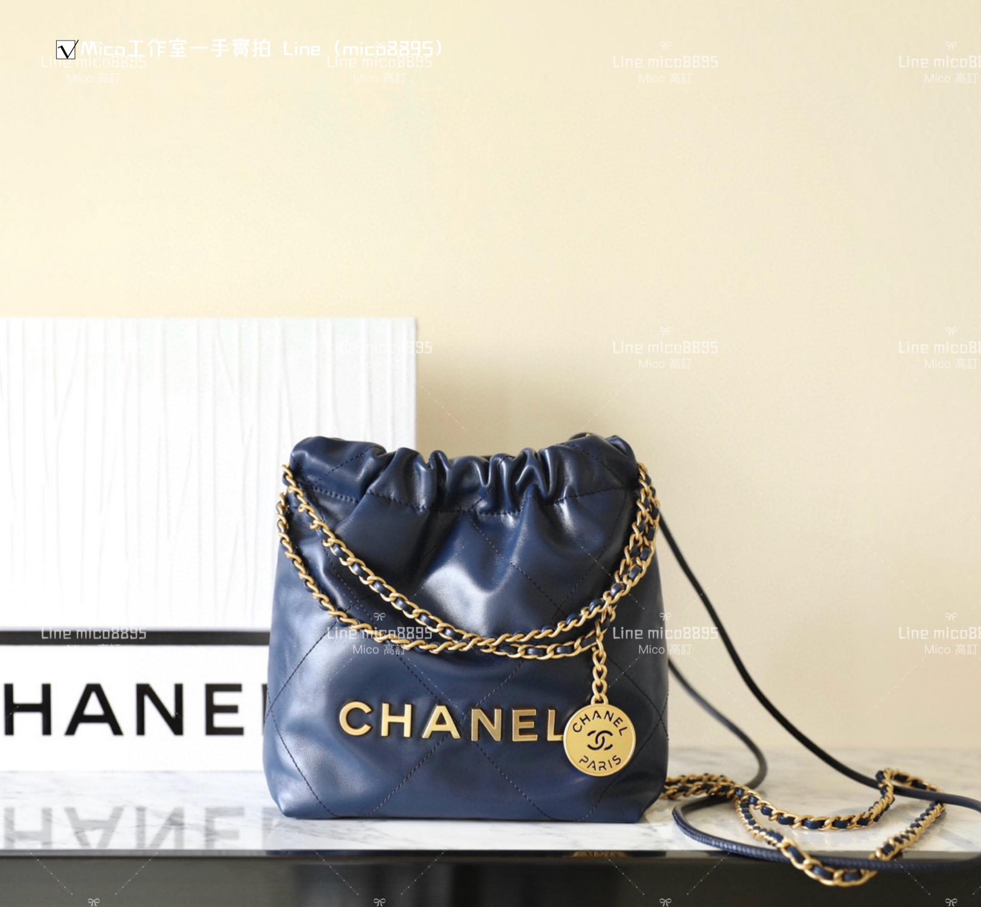 Chanel 手工坊系列 mini22Bag 海軍藍/金釦 尺寸：𝟣𝟫*𝟤𝟢*𝟨 𝖼𝗆