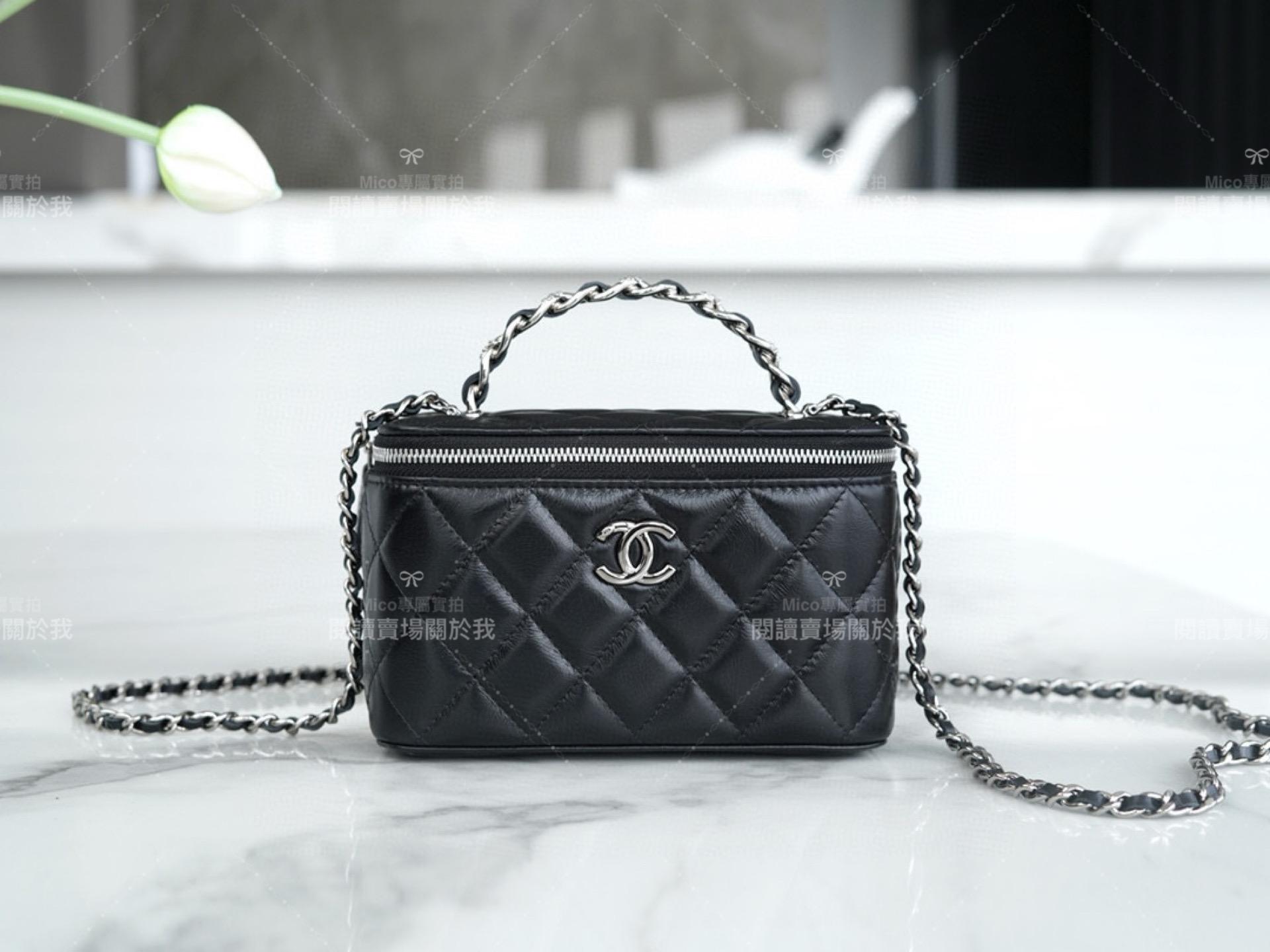 CHANEL 23k 水鑽手柄長盒子化妝包 牛皮/黑色 17cm