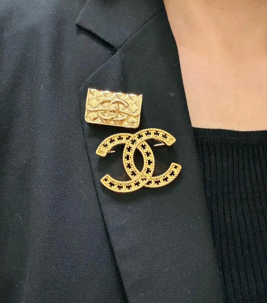 chanel vintage金色立體菱格紋金屬包包胸針 CF造型胸針