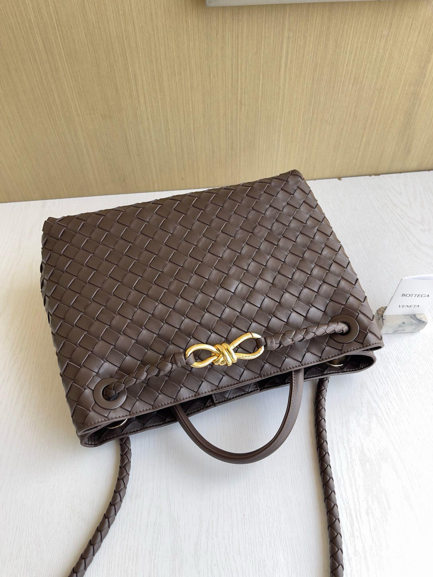 BOTTEGA VENETA BV 糖果棕 編織小羊皮中號Andiamo手提包/肩背包 老錢風穿搭 32.5cm