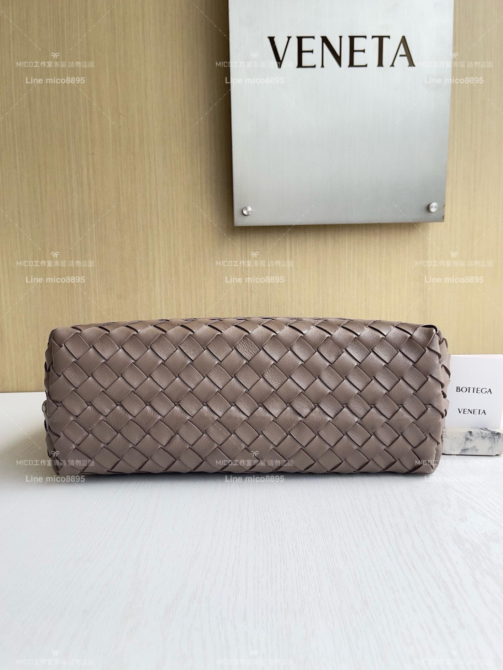 BOTTEGA VENETA BV 灰褐色編織小羊皮中號Andiamo手提包/肩背包 老錢風穿搭 32.5cm