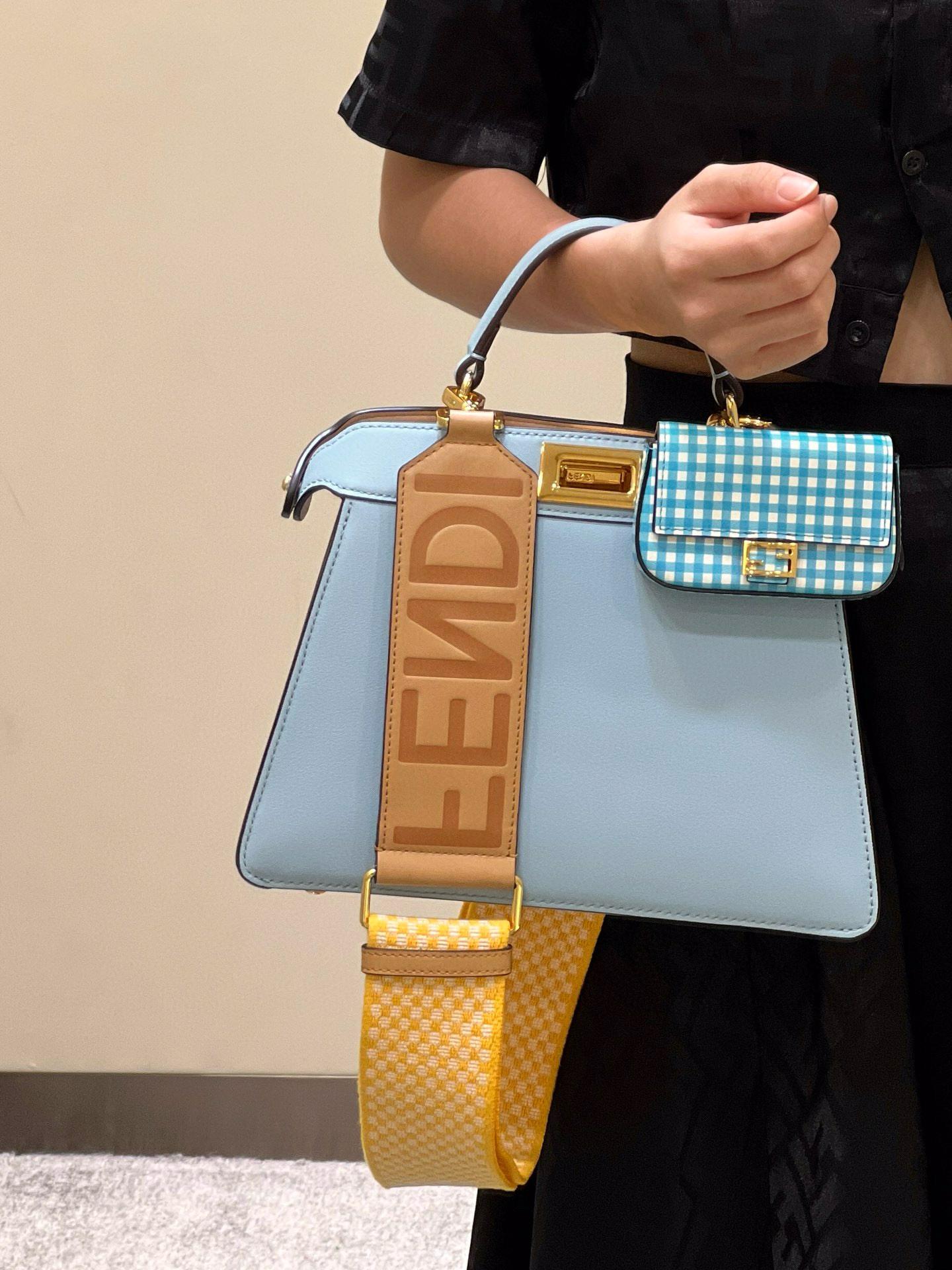 FENDI 經典Peekaboo I see U小號手袋 天藍色 躲貓貓包 風琴包 27cm