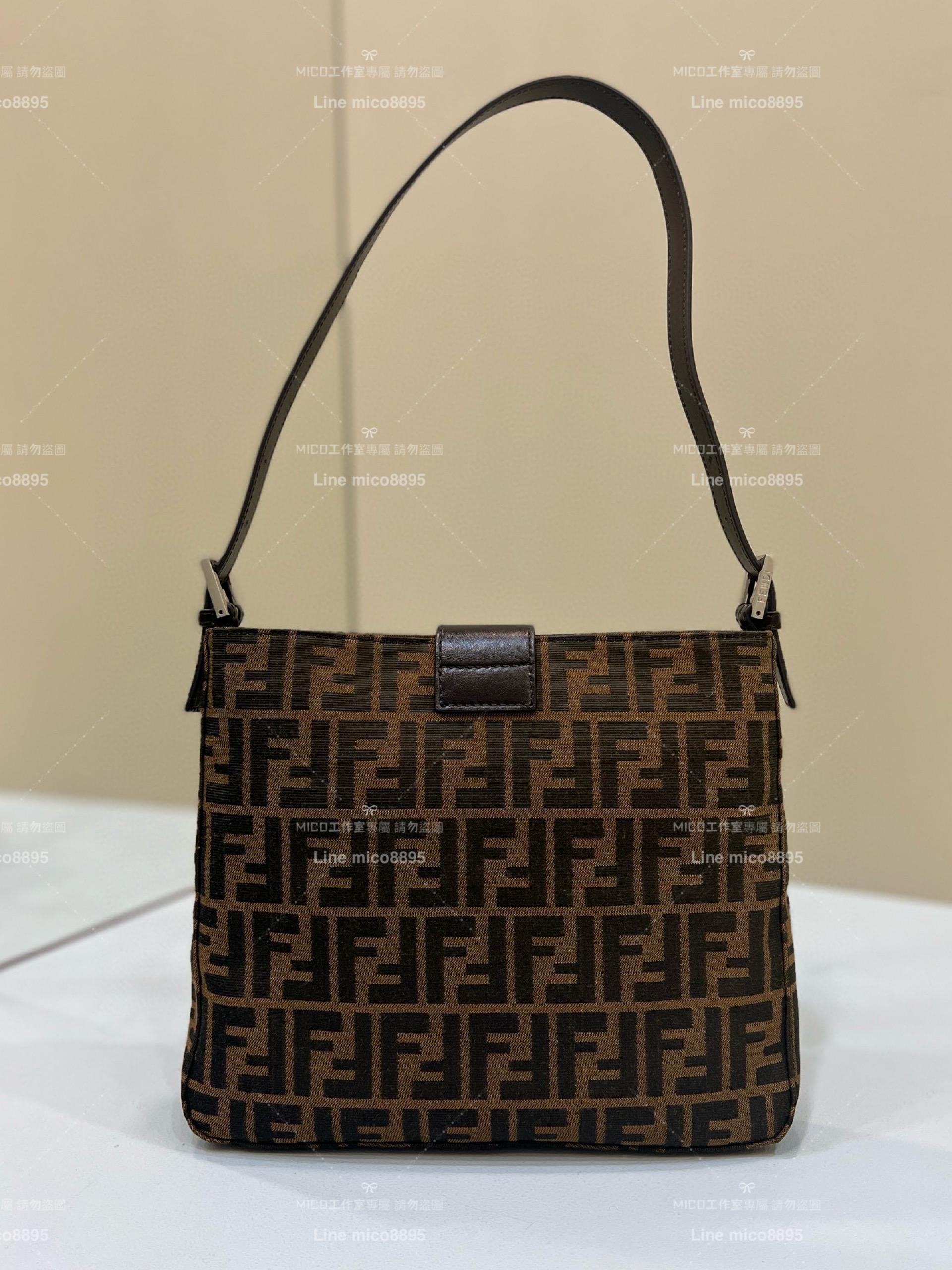 FENDI 帆布老花復古款式肩背包 28cm