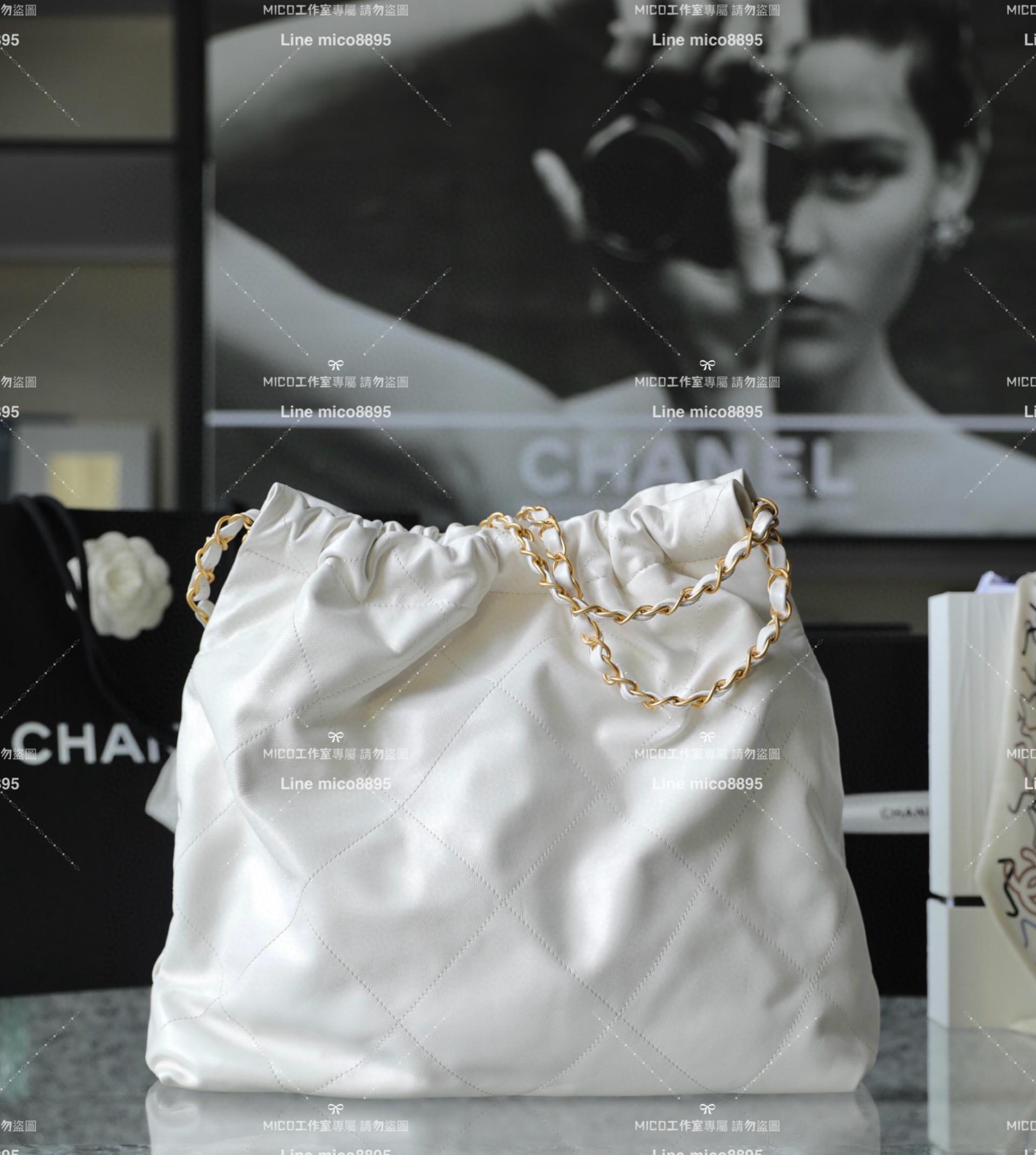 CHANEL 香奈兒 中號 白色/金釦 22Bag 22包 購物袋