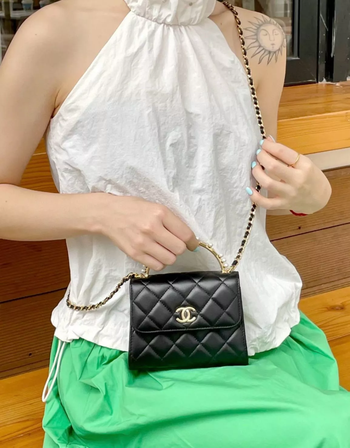 CHANEL 香奈兒｜23B 珍珠手柄mini Kelly手柄包 黑色羊皮 15cm